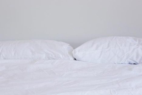 Select the right pillows for your bed can help to reduce the dangerous materials you are exposed to